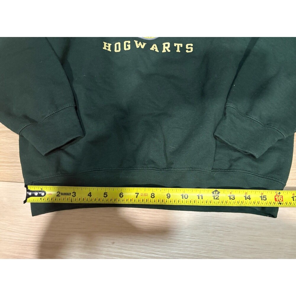 Slytherin Hogwarts Crewneck Sweatshirt Medium Green Harry Potter Gildan Heavy Bl - Picture 3 of 9